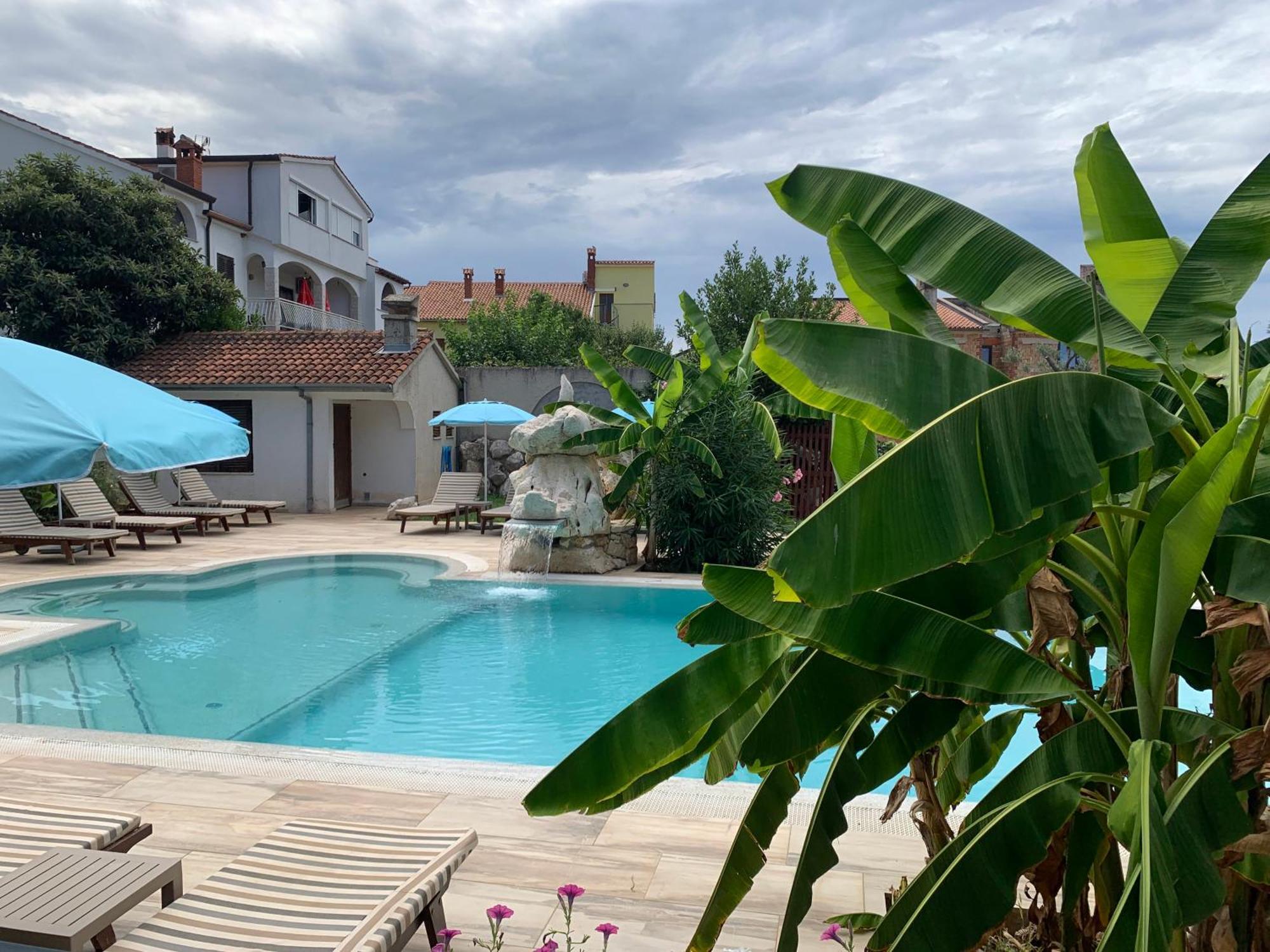 Gargamelo Pension Porec Exterior photo
