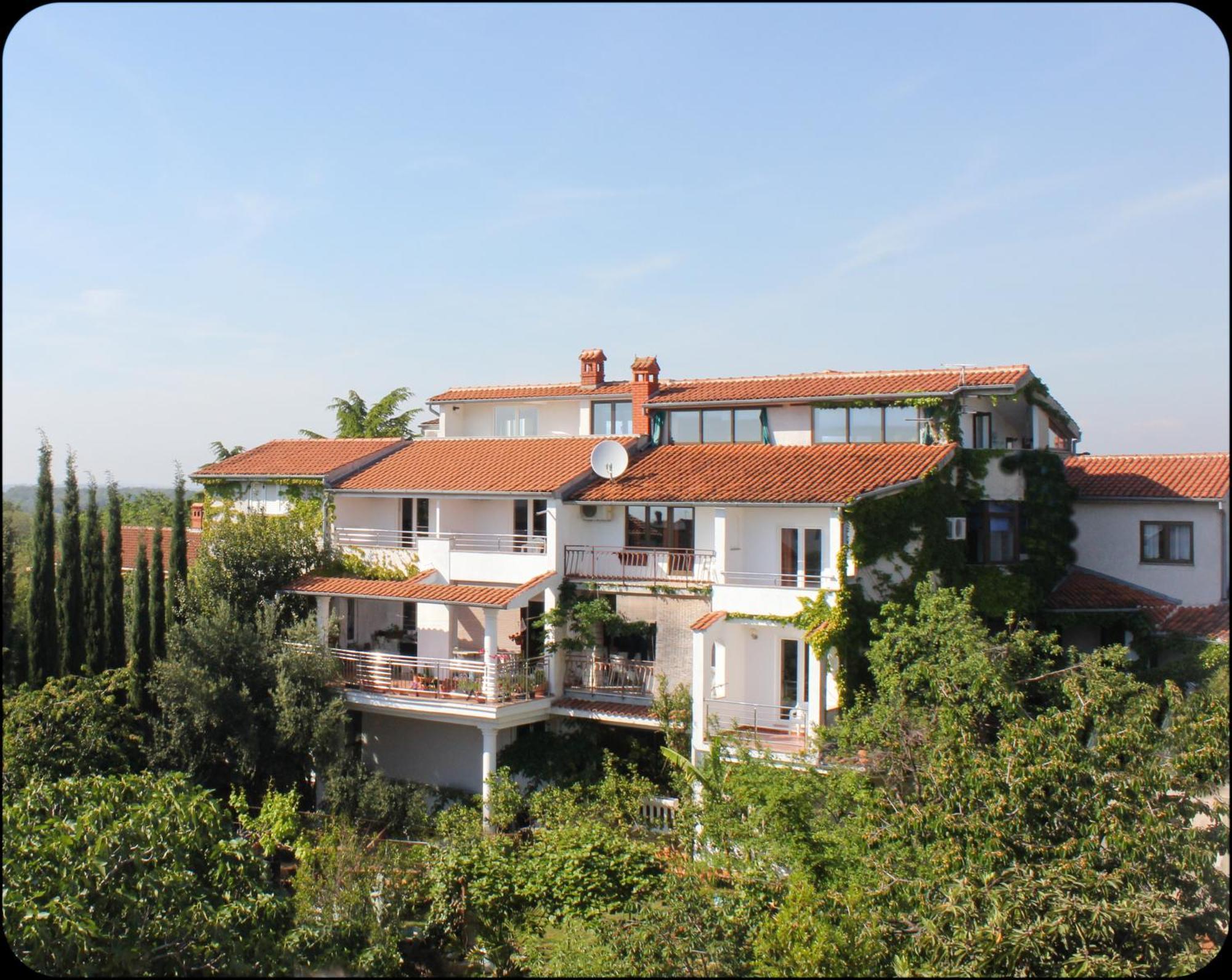 Gargamelo Pension Porec Exterior photo